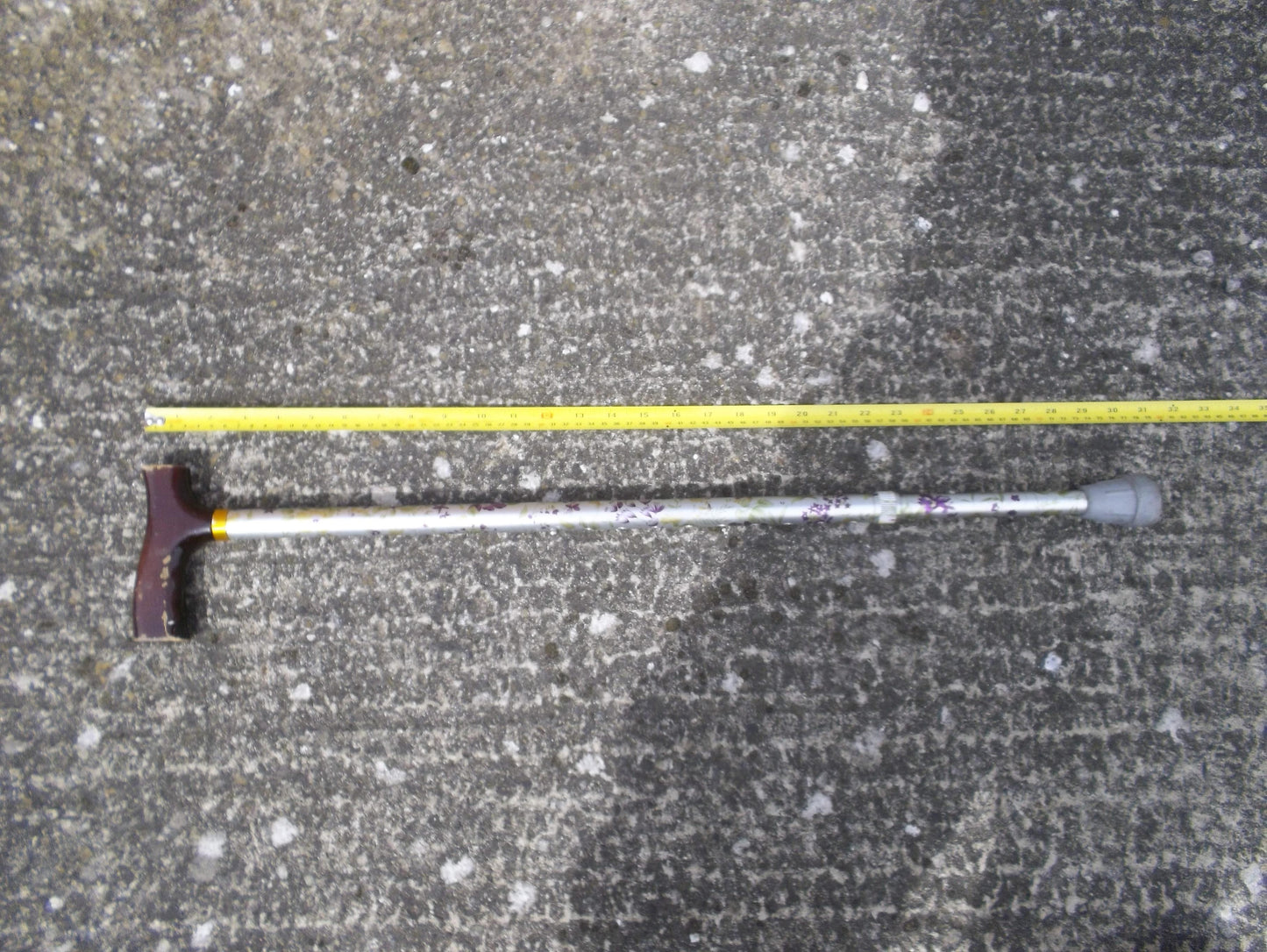 Flower Pattern Walking Stick Fully Adjustable Height 31-40"