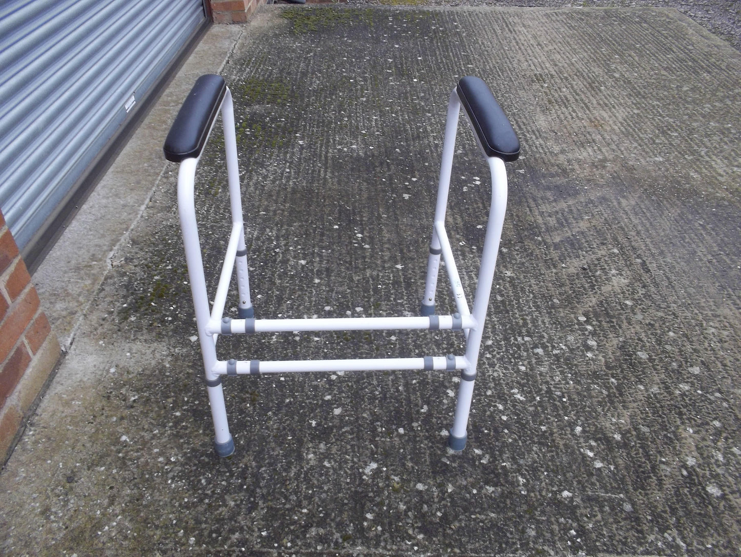 Universal Toilet Frame
