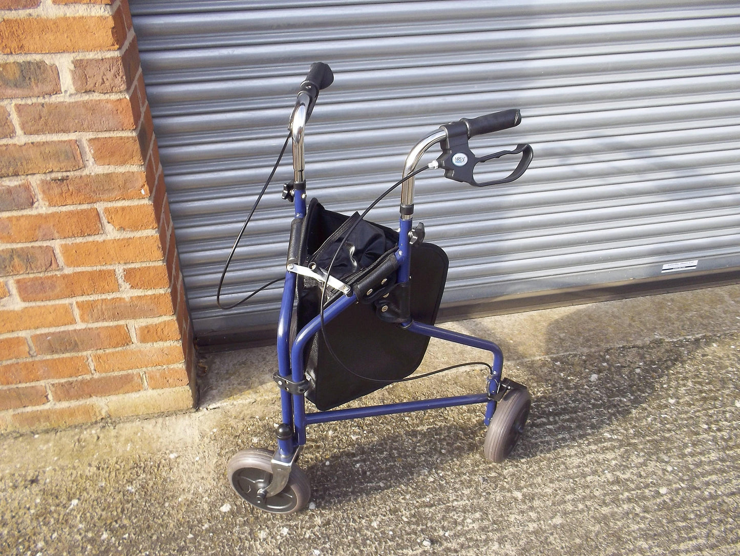 NRS 3 Wheel Rollator with Bag Lightweight Sturdy Wheels Adjustable
